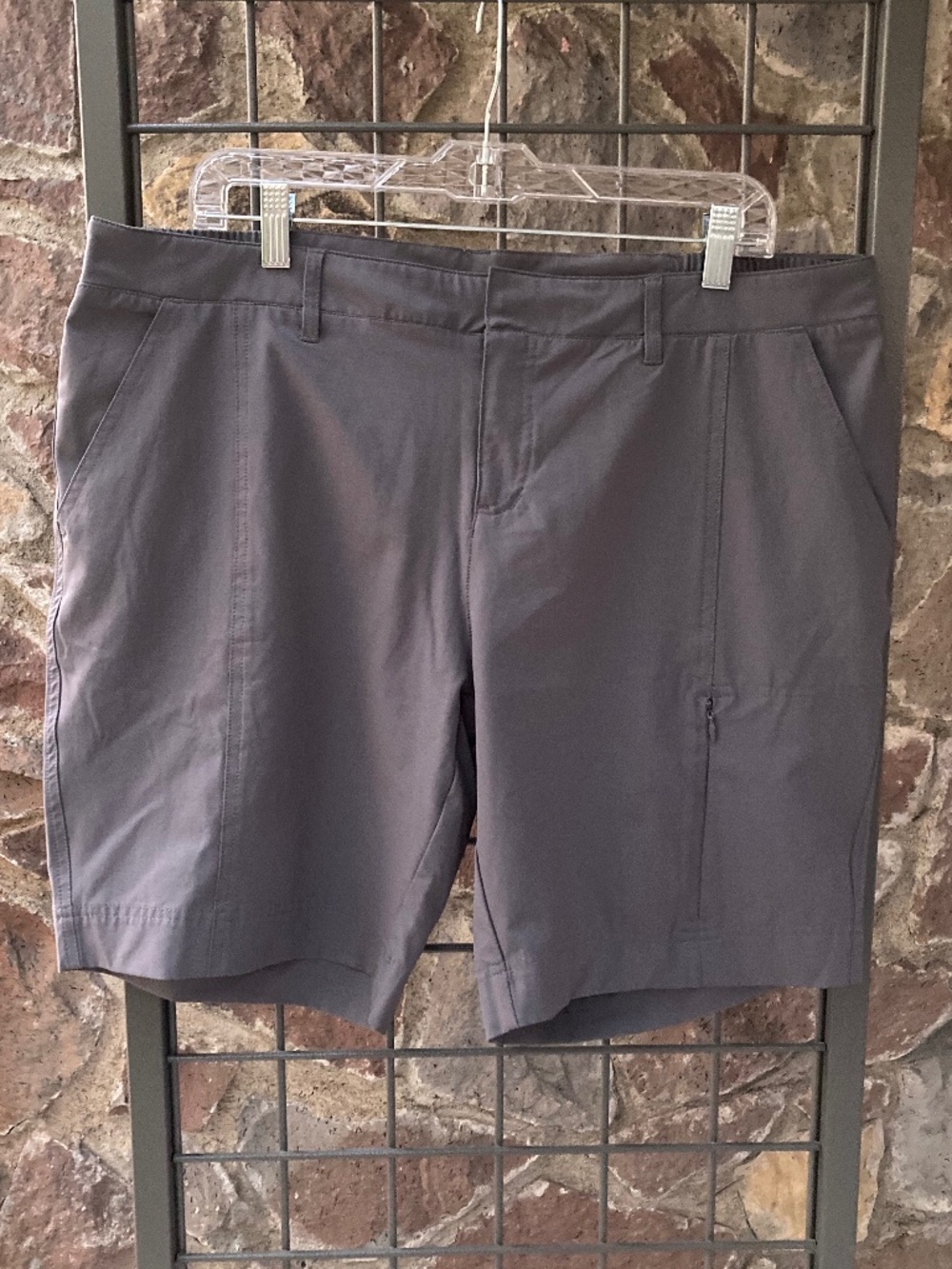 Ladies 32 Degrees Cool Grey Cargo Shorts XL